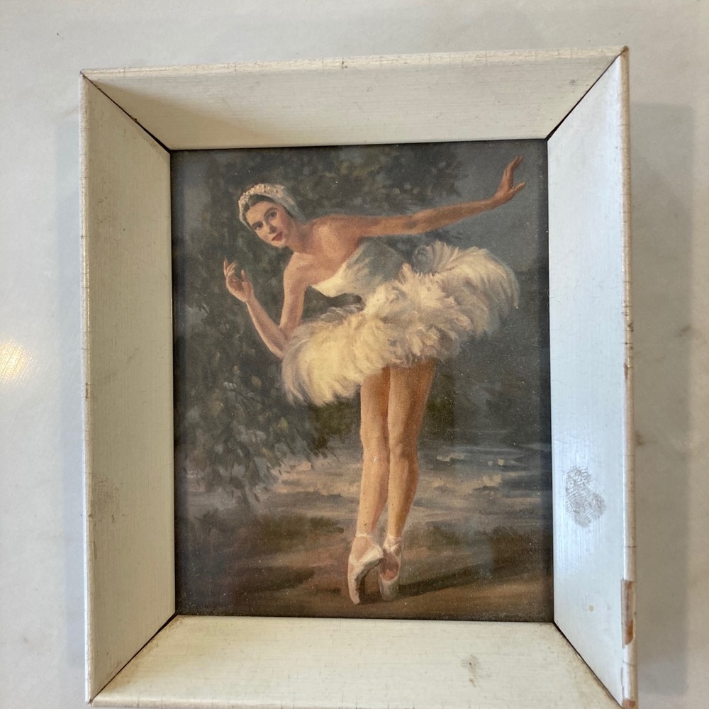 Vintage ballerina print